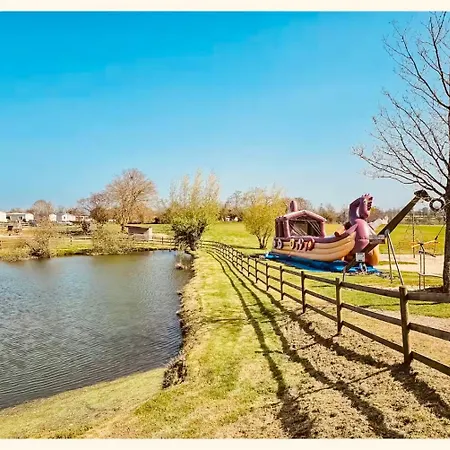Camping La Bulle Des *